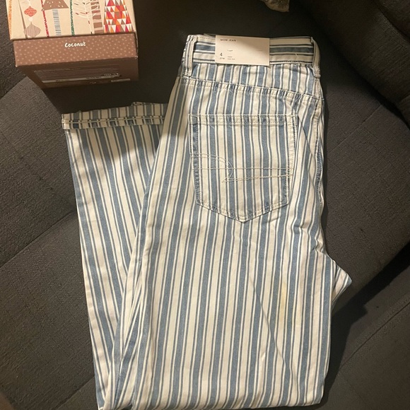 SOLD American Eagle Retro Indigo Stripe Mom jeans - Picture 3 of 7